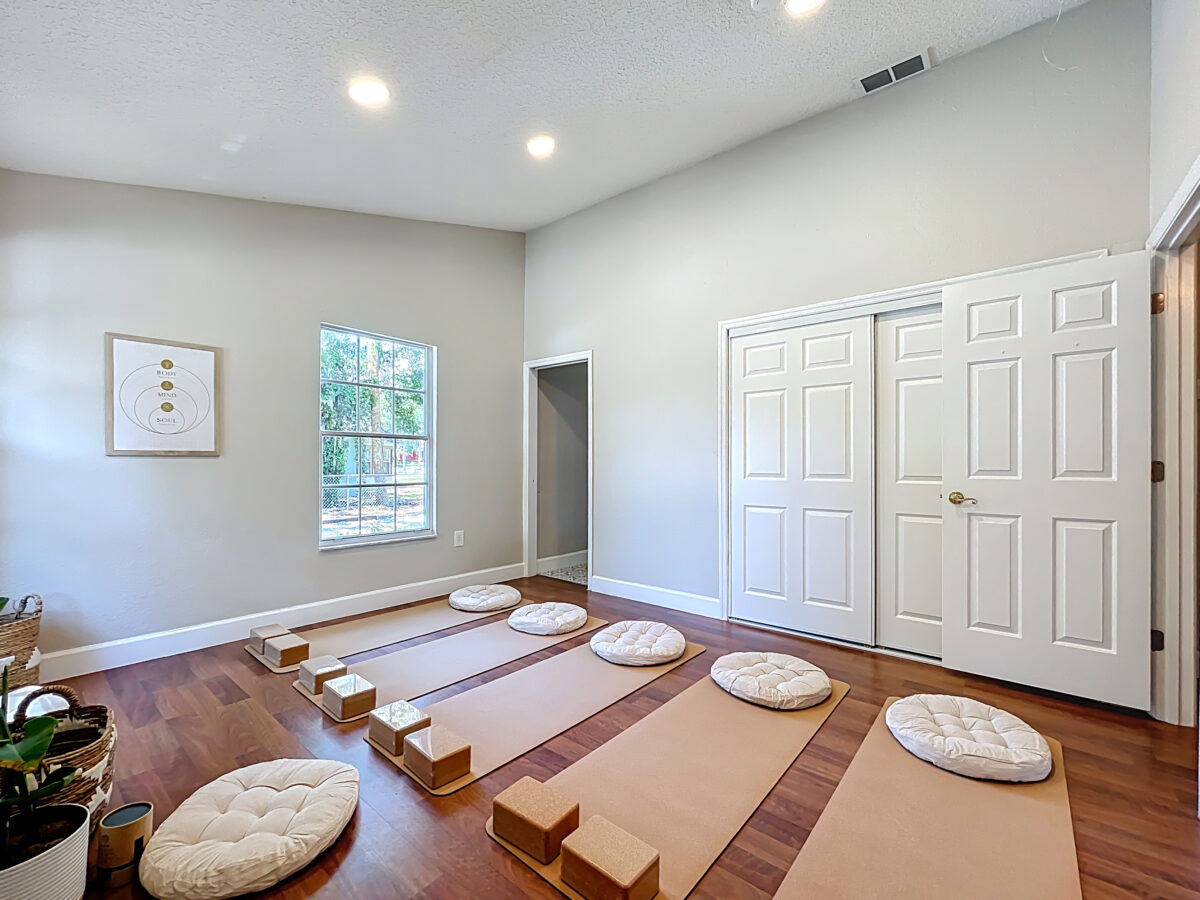 Small Group Space (up to 12 participants)