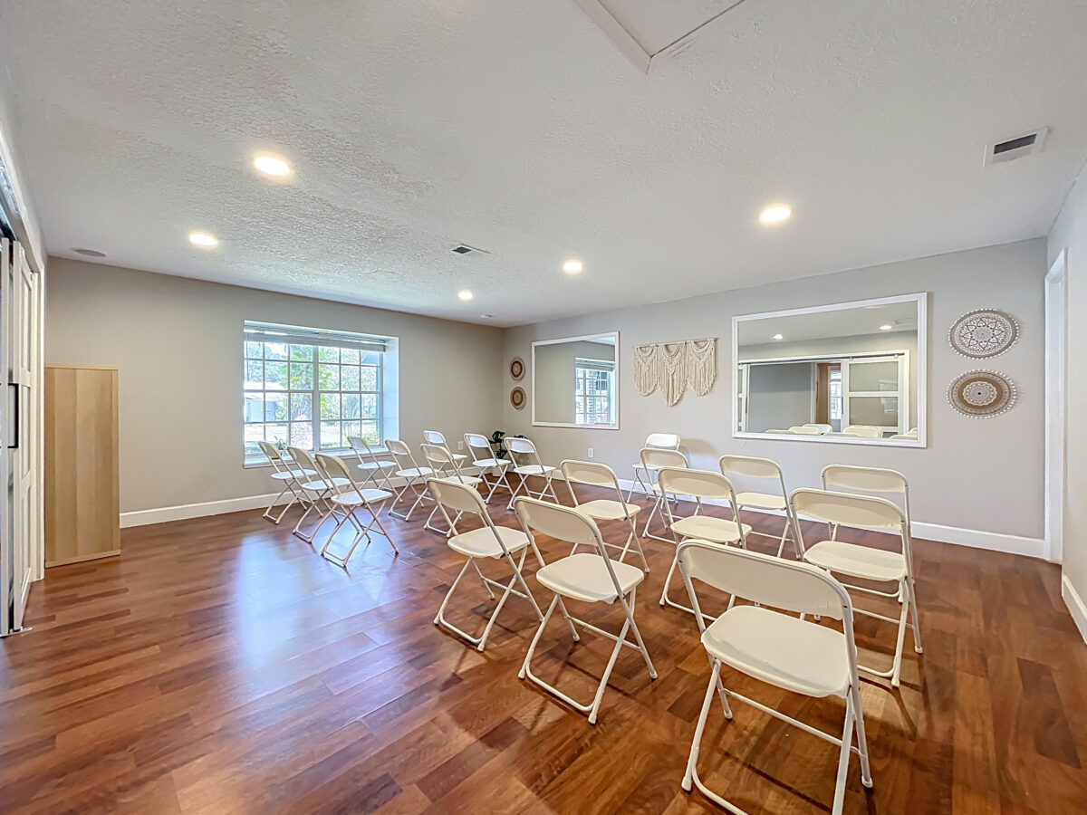 Large Group Space (up to 30 participants)
